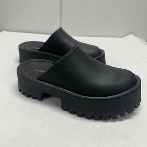 Jeffrey Campbell Black Chunky Platform Clogs – Women’s 9